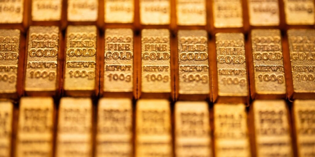 Bonds Aren’t Protecting From Volatility. Goldman Sees 2 Alternatives.