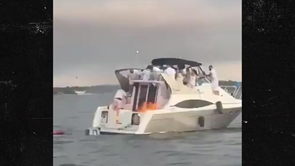 Boat Explodes into Flames in NYC, Sends 22 Overboard
