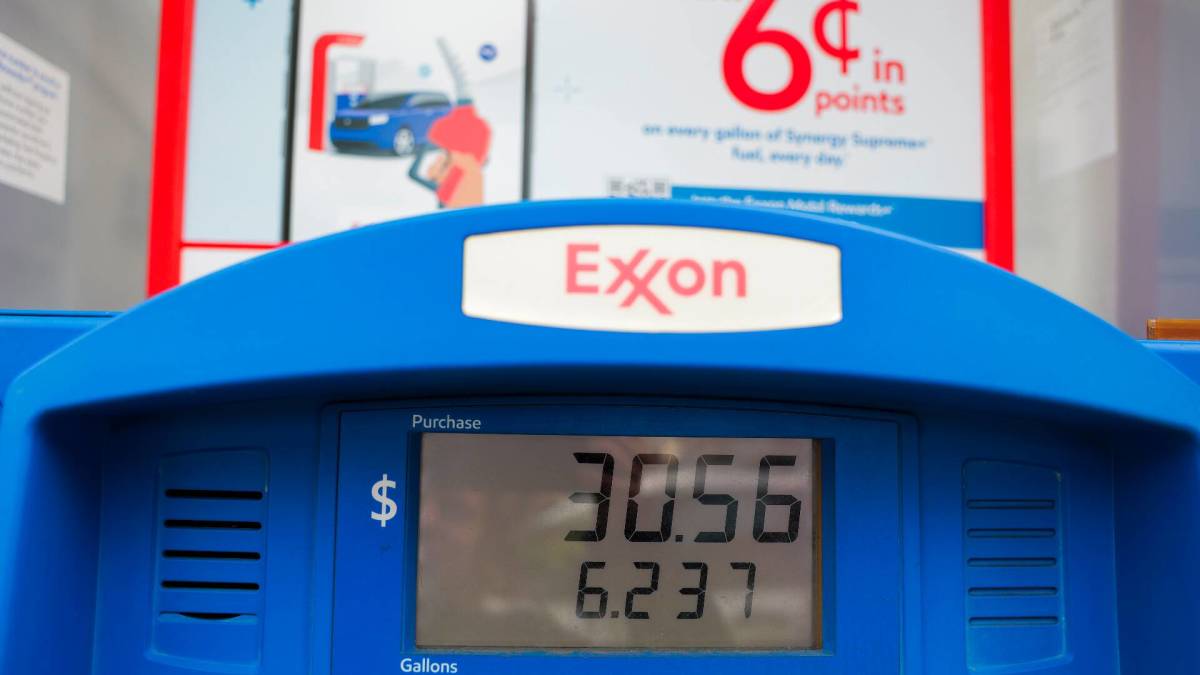 U.S. gas prices jump amid ongoing fighting in Persian Gulf