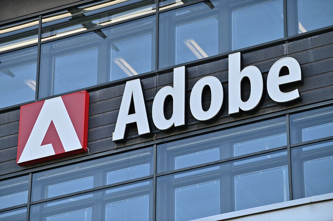 Adobe shares fall despite solid results as CEO succession becomes overhang Adobe shares fall despite solid results as CEO succession becomes overhang