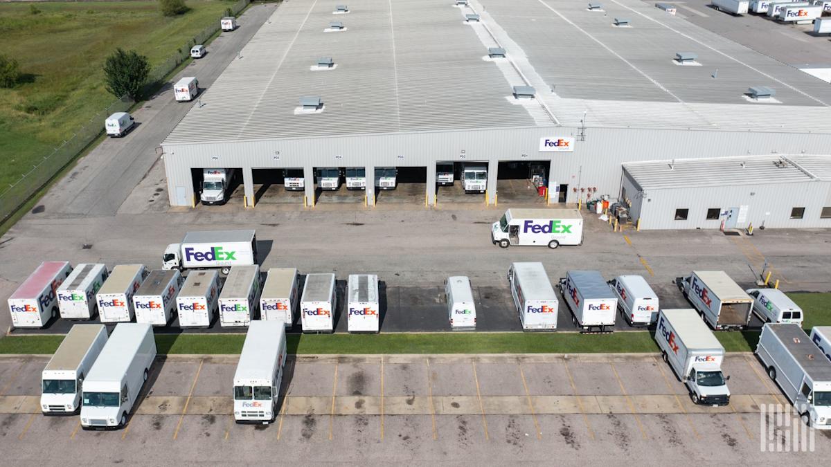 FedEx to shutter 9 New York parcel centers